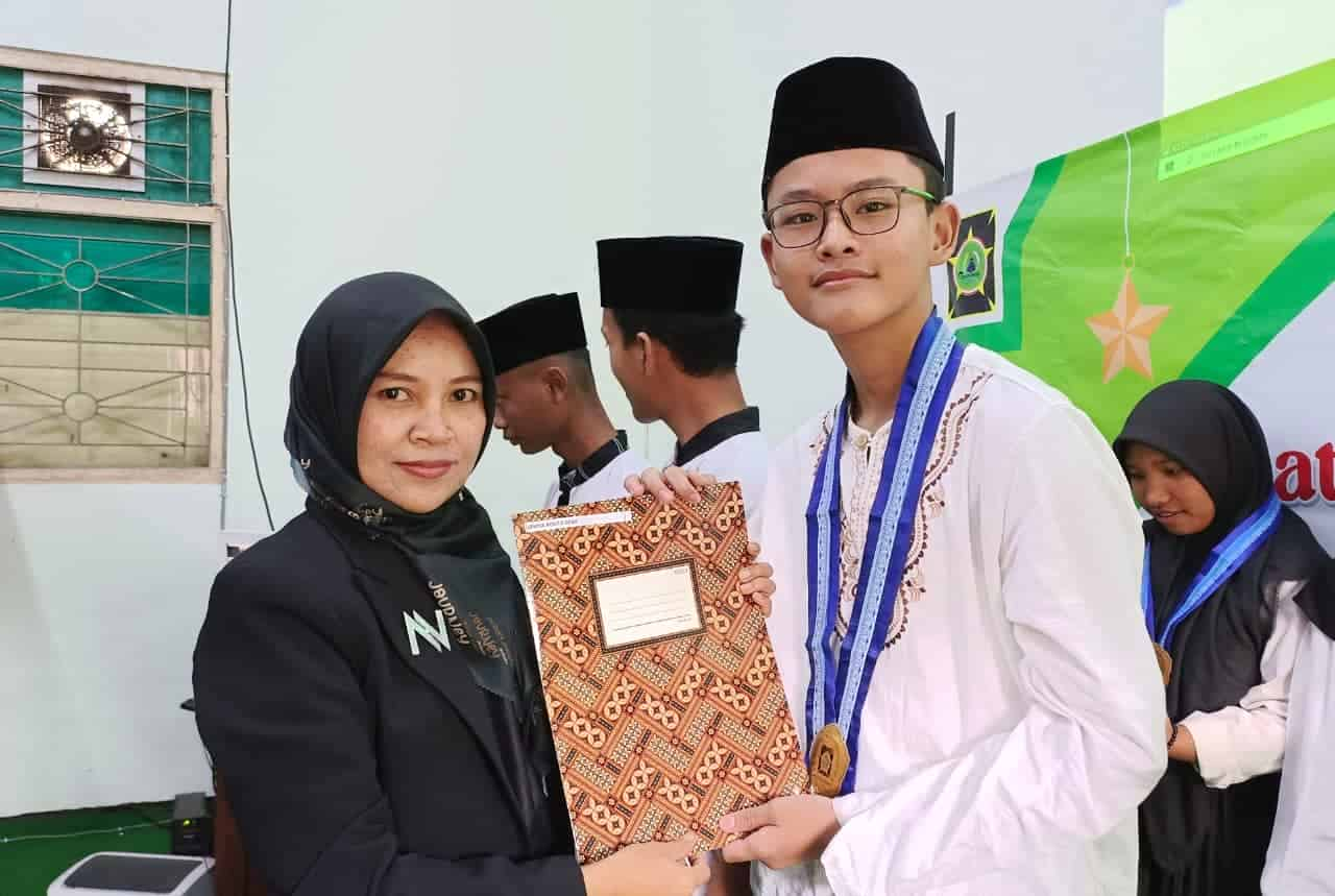 Wisuda Khataman Dan Ketuntasan MTsN 4 Kulon Progo Antarkan Generasi