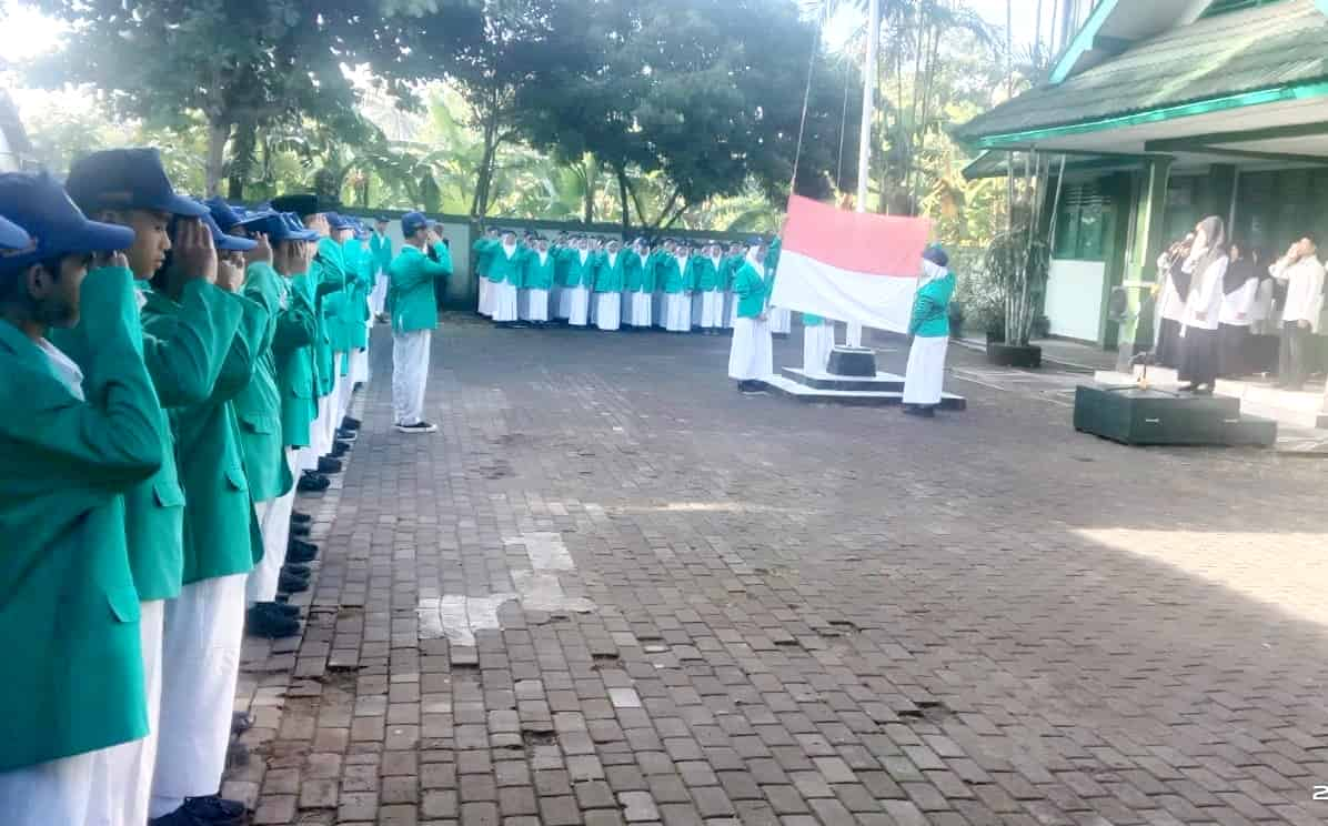 Tingkatkan Kedisiplinan Mtsn Kulon Progo Gelar Upacara Bendera