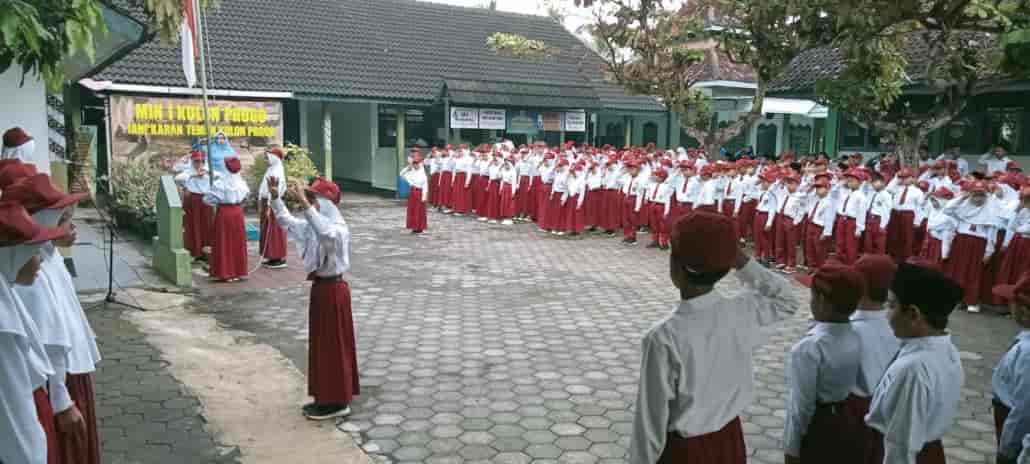 Amanat Pembina Upacara Min Kulon Progo Bersikaplah Sopan Dan Santun