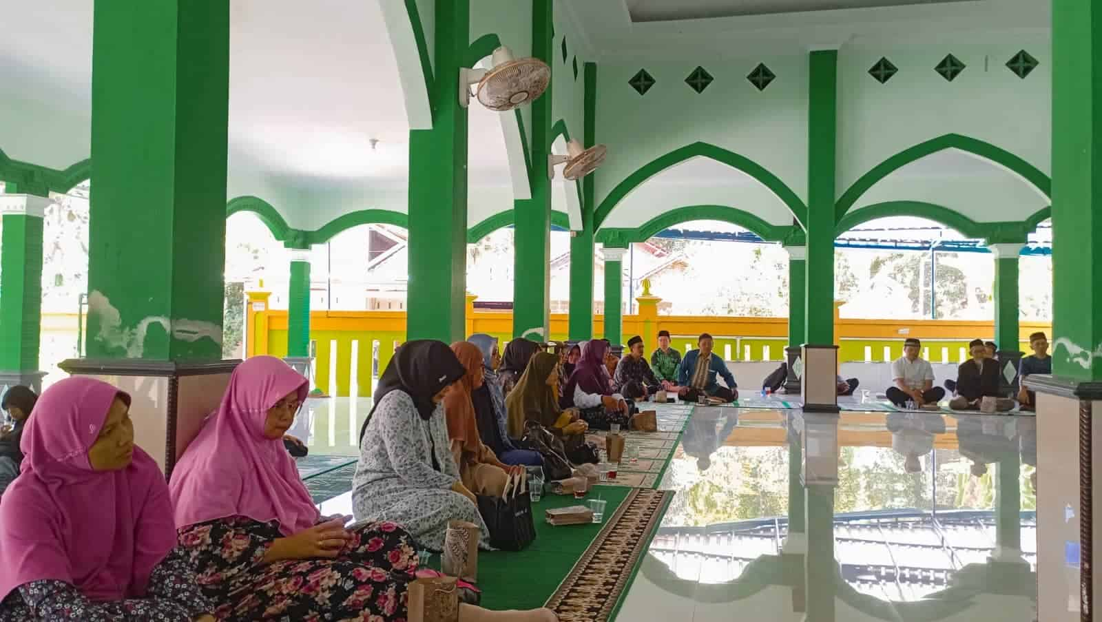 Perkuat Tali Silaturahmi Wali Santri; Boarding School MandaKu Gelar