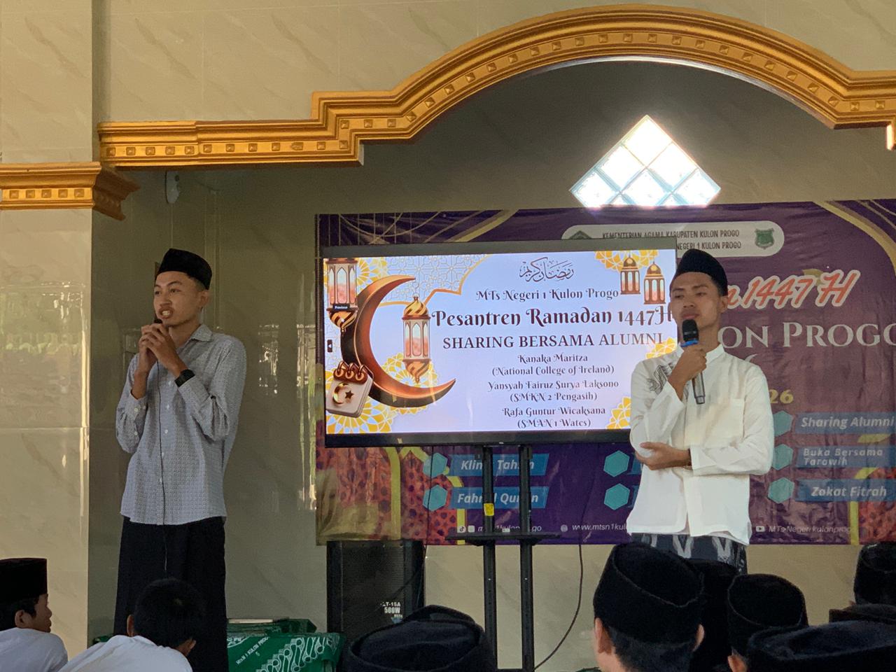 Pesantren Ramadan MTsN 1 Kulon Progo Libatkan Alumni untuk Motivasi Siswa