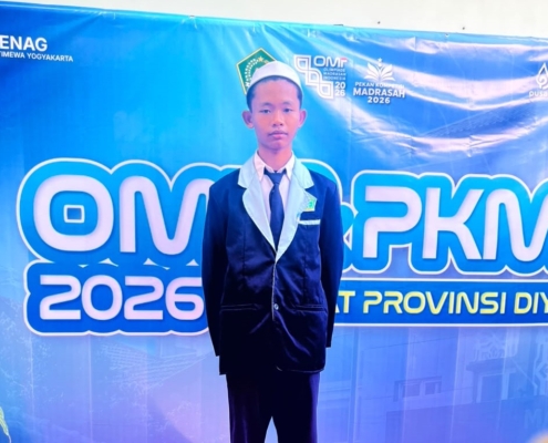 Kulon Progo — Siswa MTs Ma'arif Nurul Haromain berhasil menorehkan prestasi membanggakan dalam ajang Olimpiade Madrasah Indonesia (OMI) tahun 2026 yang diselenggarakan oleh Kementerian Agama (Kemenag). Hal tersebut disampaikan oleh Kepala Madrasah Supriyono Ahmad Syauqi, S.TP diruang kerjanya.